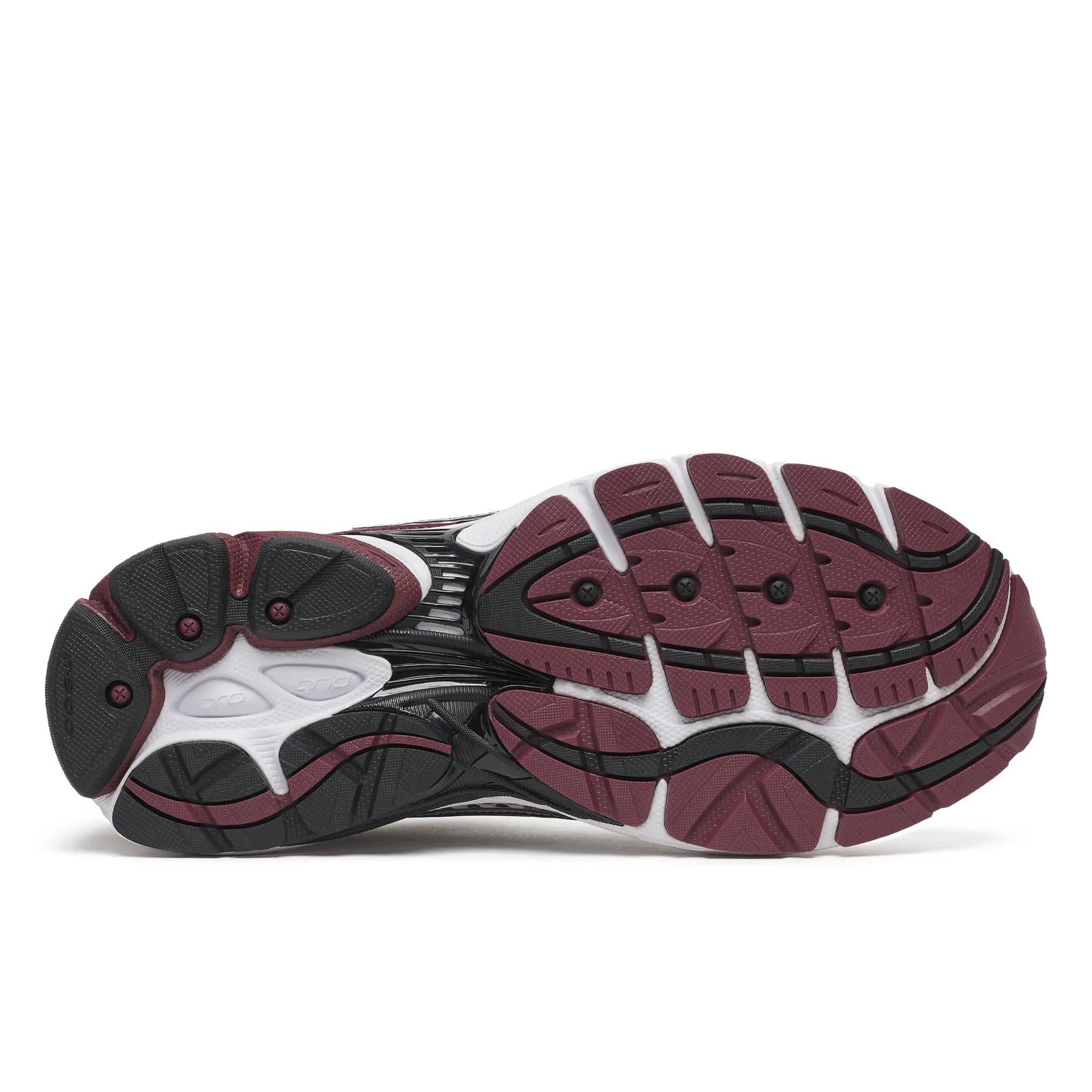Saucony ProGrid Omni 9